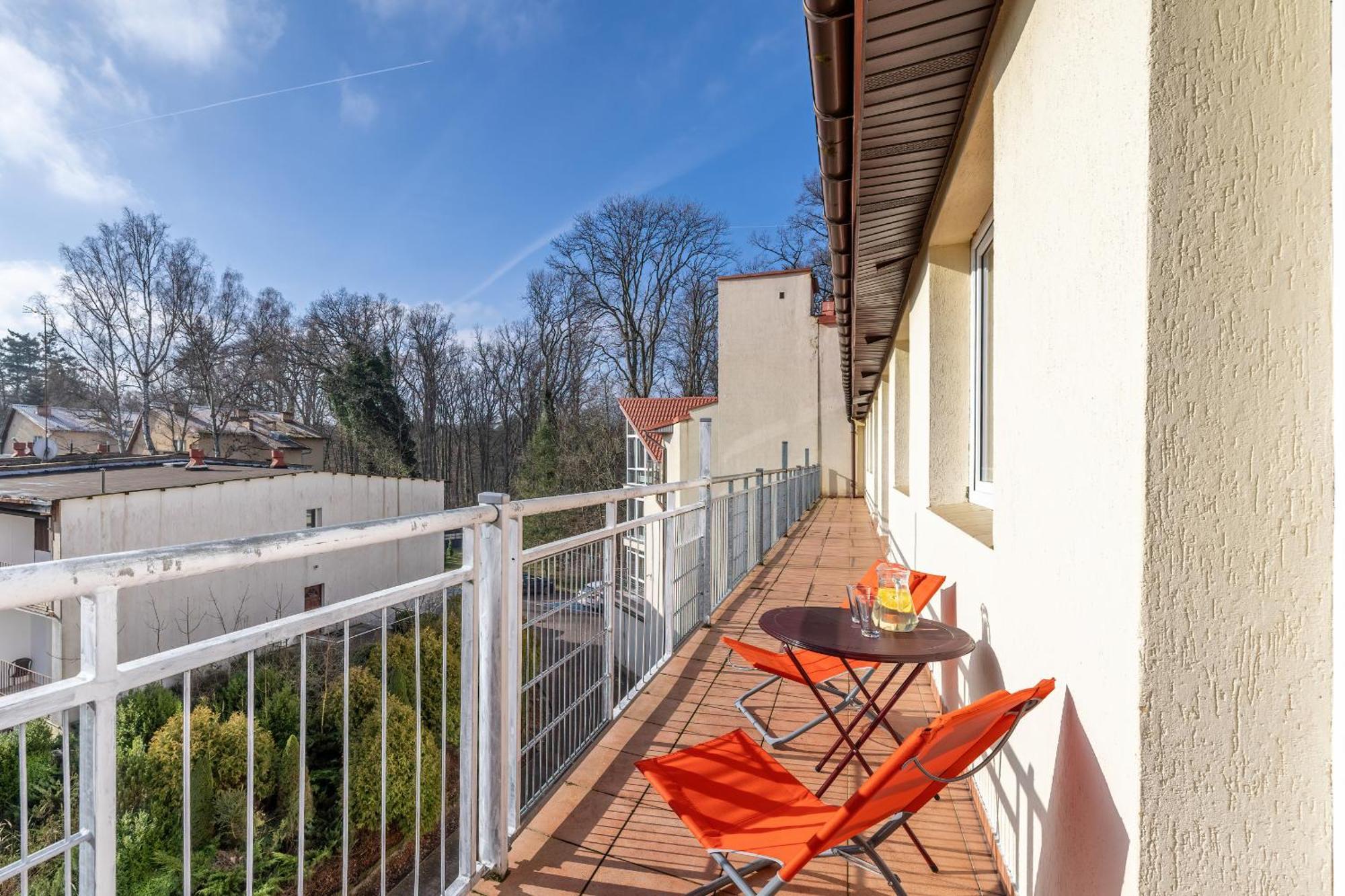 Tarsis In By Rent Like