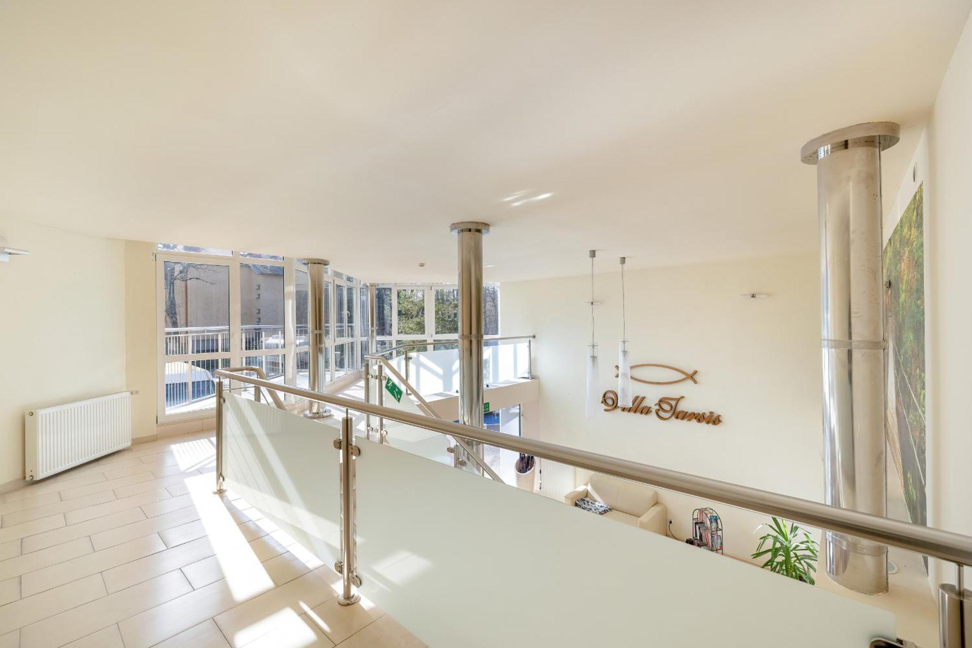 Tarsis In By Rent Like Apartment