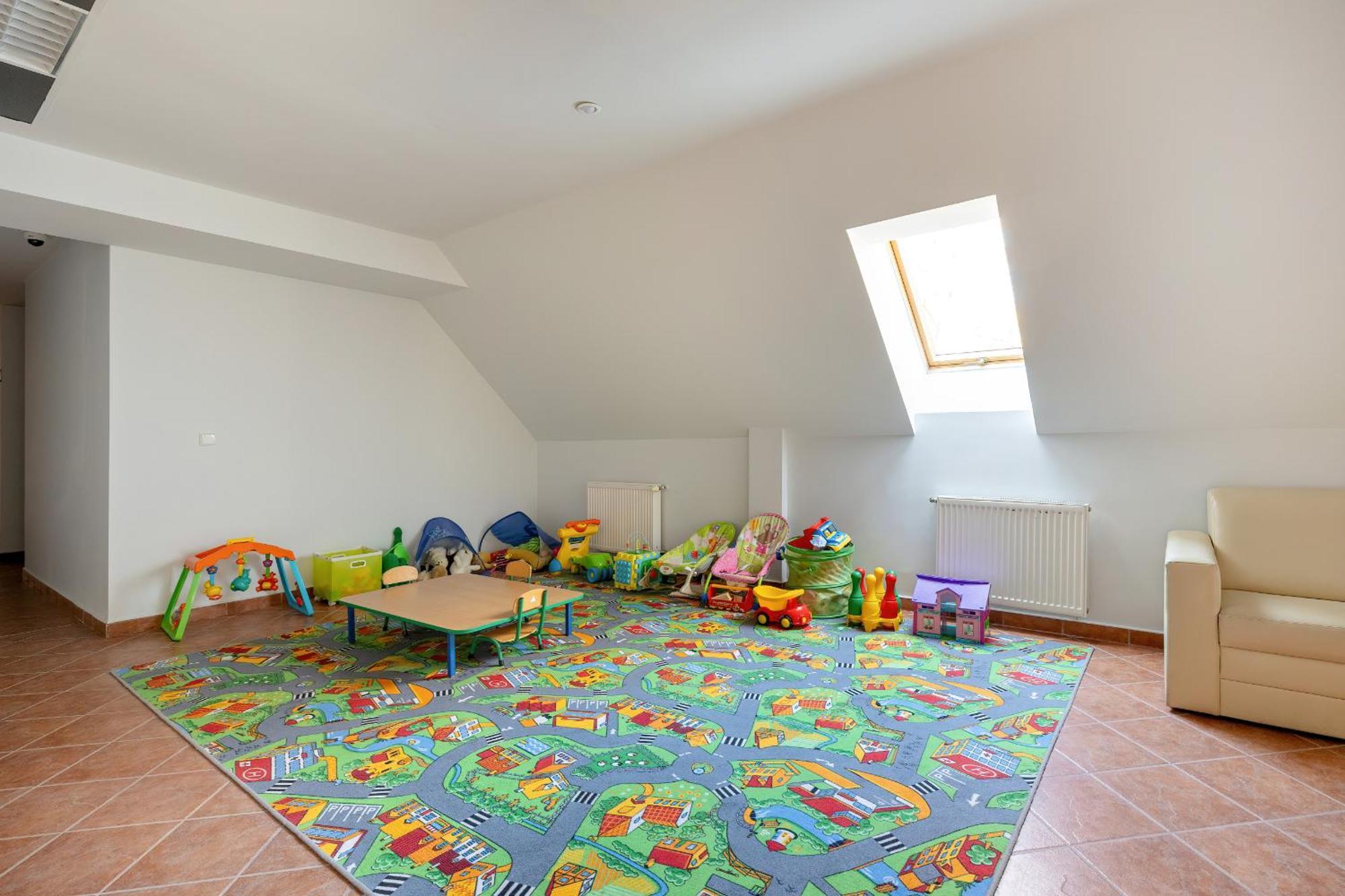 Tarsis In By Rent Like