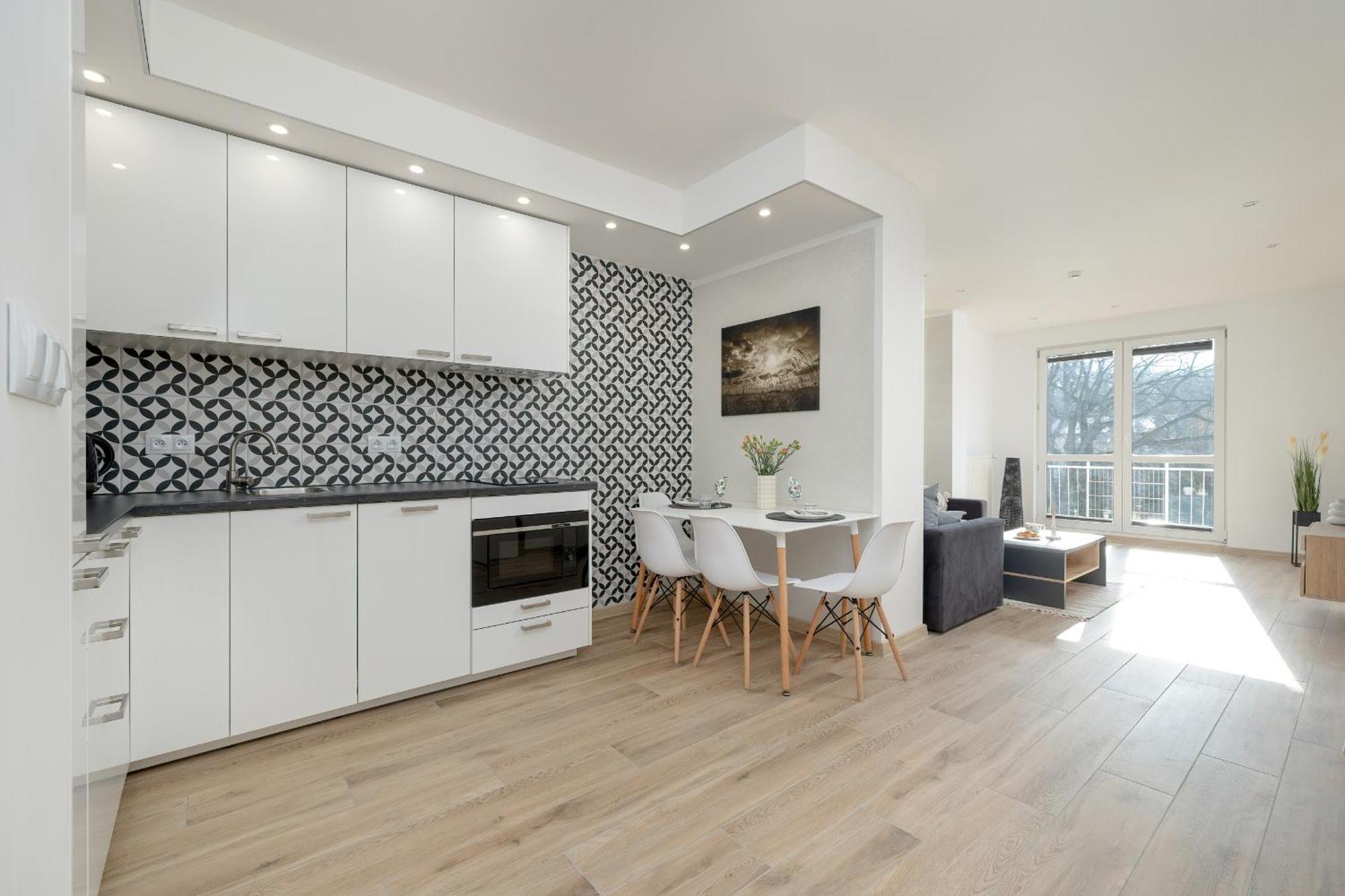 Tarsis In By Rent Like Apartment