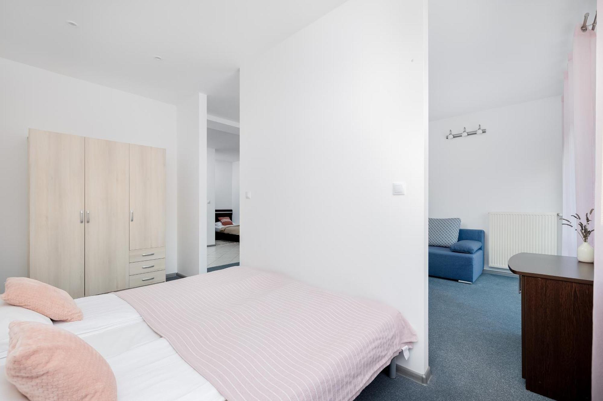 Tarsis In By Rent Like Apartment *
