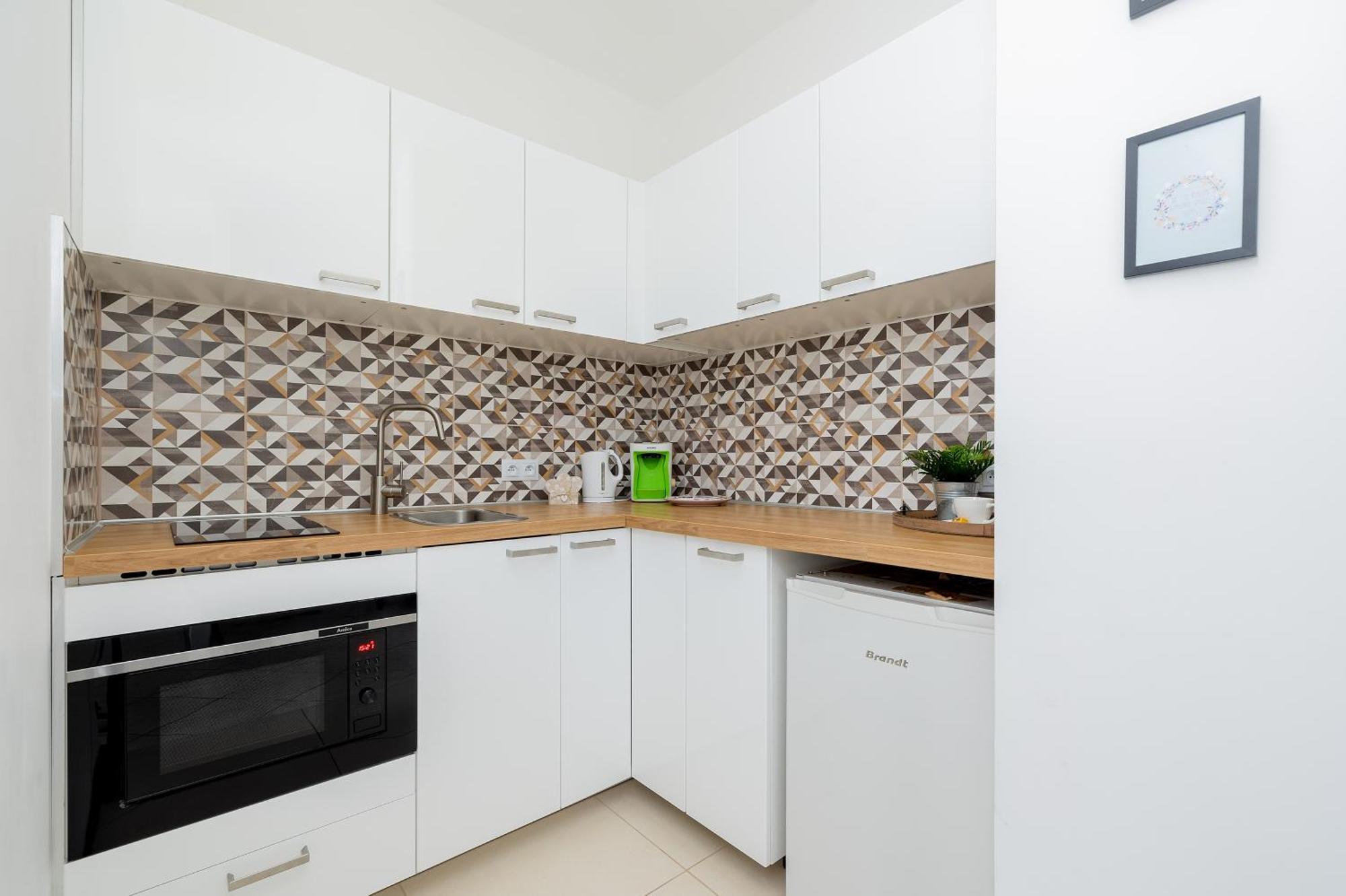Tarsis In By Rent Like Apartment *